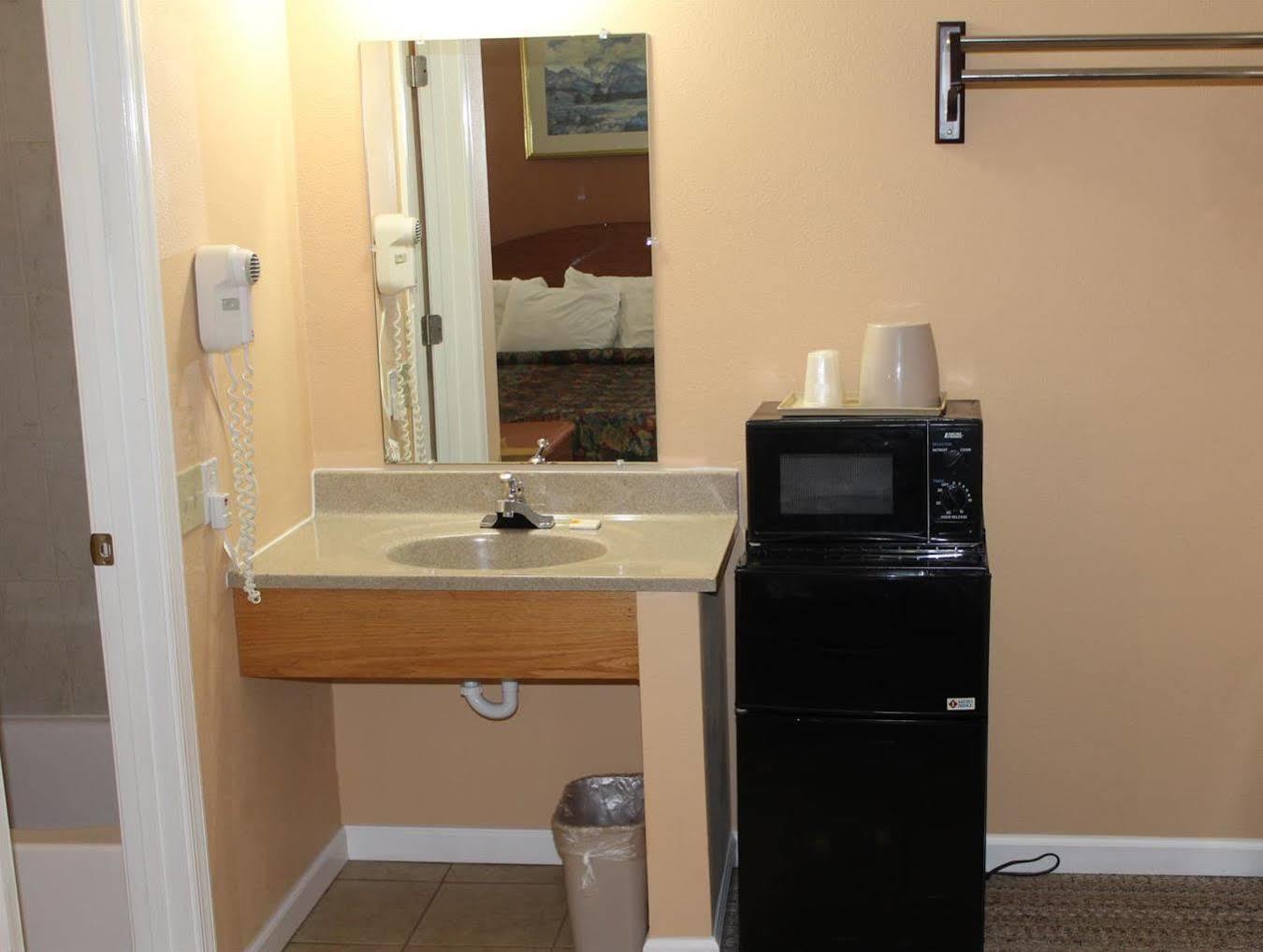 Budget Inn Lynchburg And Bedford Goode Ngoại thất bức ảnh