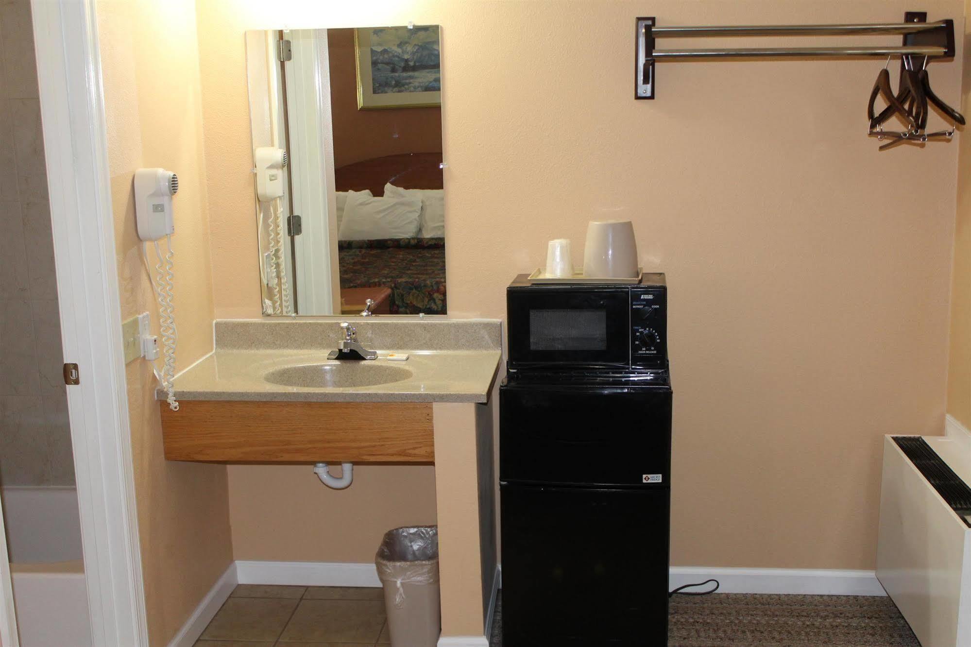 Budget Inn Lynchburg And Bedford Goode Ngoại thất bức ảnh